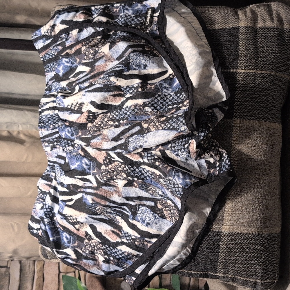 #005 Calvin Klein Work out /running shorts